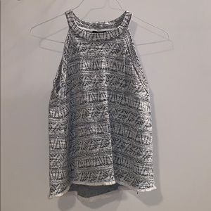 W5 Ikat fringed fabric with pattern